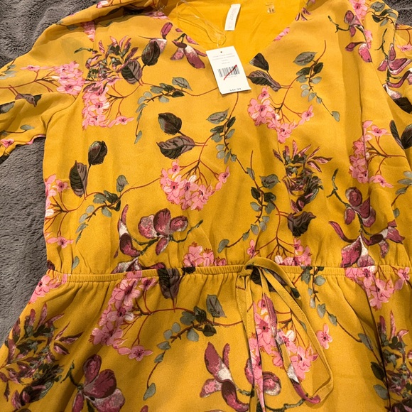 Dress - Picture 4 of 4